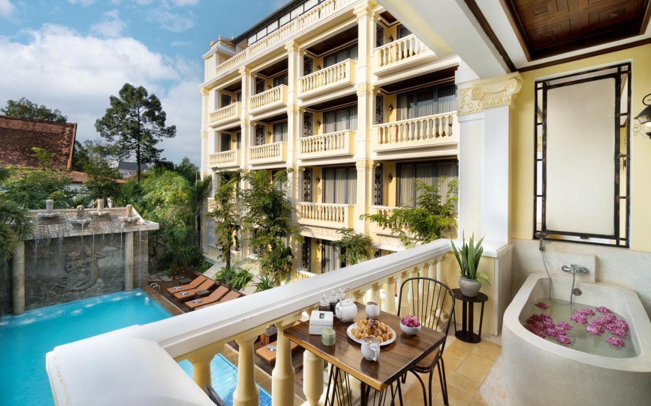 Khách sạn The Elephant 4*